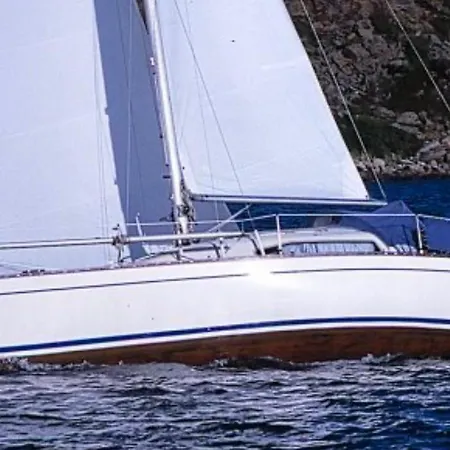 Yacht Albin 79 Hotel na wodzie